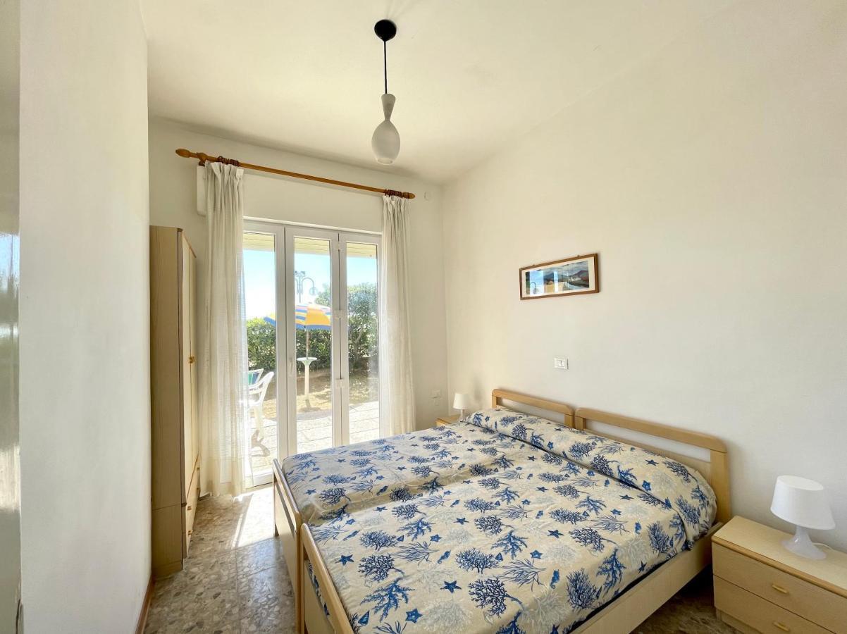 Villa Fronte Mare-Carraro Immobiliare Jesolo - Family Apartments Exterior foto