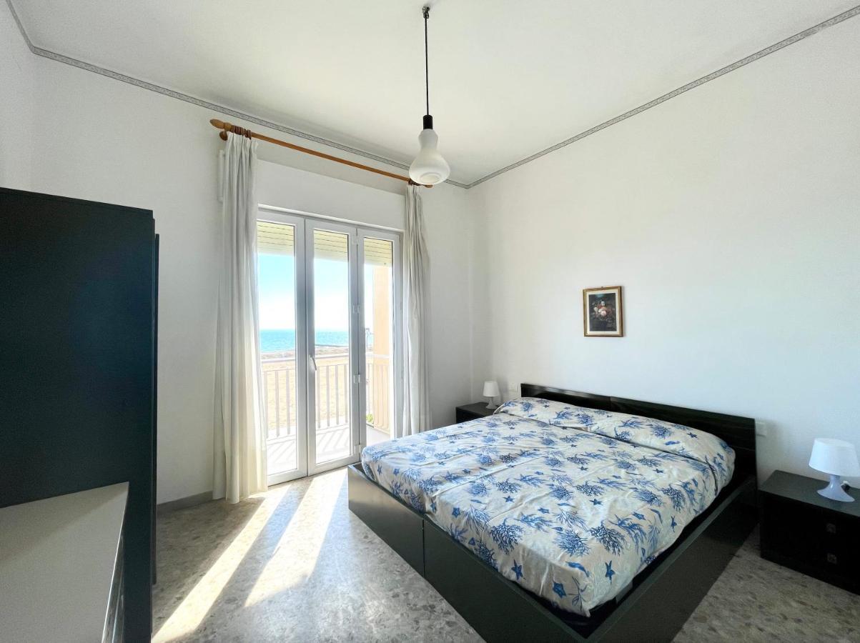 Villa Fronte Mare-Carraro Immobiliare Jesolo - Family Apartments Exterior foto